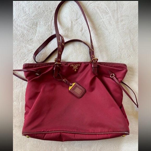 PRADA Tessuto Nylon Saffiano Tote Granato - Picture 1 of 12